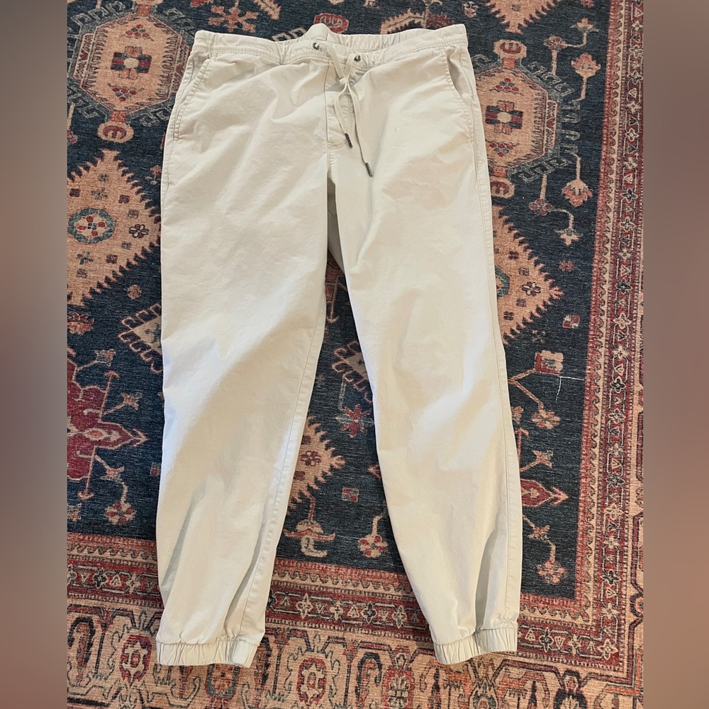 GAP “Gap for Good” Men’s Jogger Pants - Light Khaki Elastic Cuff (Size L)